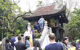 Đầu xuân chiêm bái chùa Một Cột